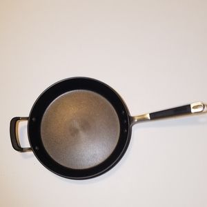 Circulon Commercial Hard-Anodized Non-Stick Pan